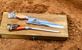 Kit de Churrasco  Lâmina Filho do Mato com Cabo Pingente Touro + Chaira  com Cabo Touro + caixa em madeira