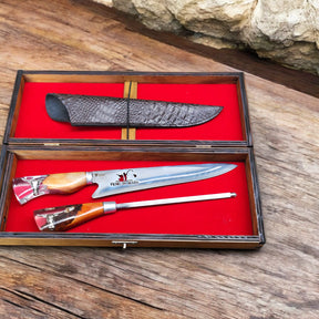 Kit de Churrasco  Lâmina Filho do Mato com Cabo Pingente Touro + Chaira  com Cabo Touro + caixa em madeira